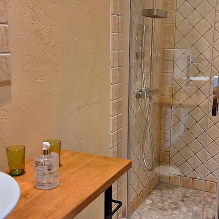 Chateau La Sabine Bed & Breakfast